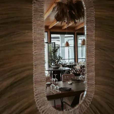 Ground Floor In Next To Flower Self Check In 100m To Golem (Tirana)