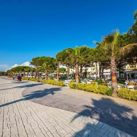 Διαμέρισμα Ground Floor In Next To Flower Self Check In 100m To Golem (Tirana)