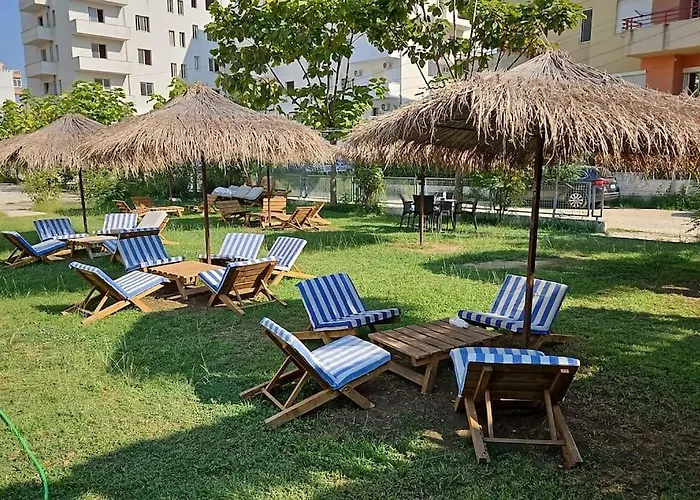 Ground Floor In Next To Flower Self Check In 100m To * Golem (Tirana)