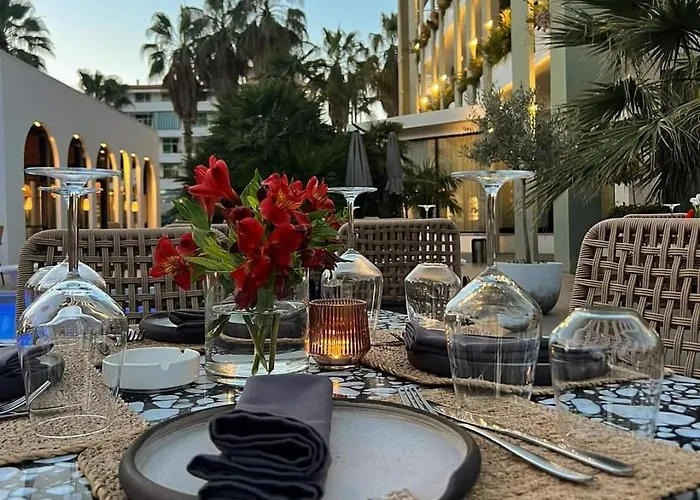 Ground Floor In Next To Flower Self Check In 100m To Appartamento Golem (Tirana)